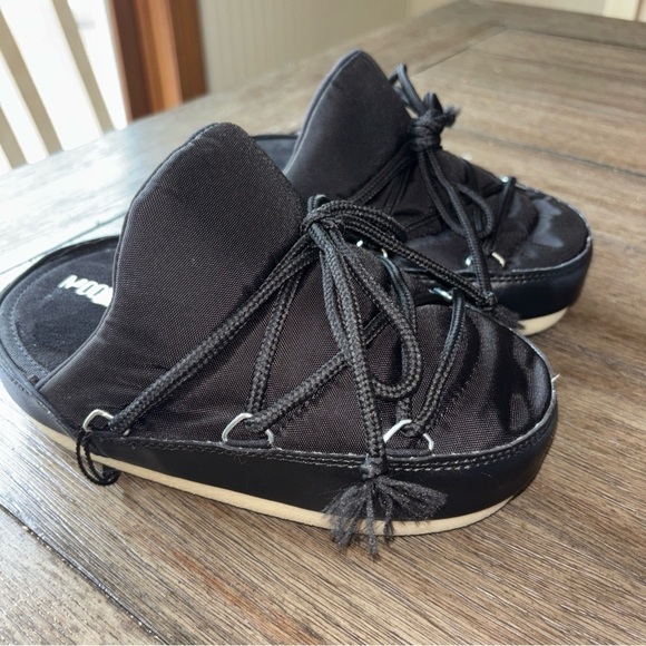 Moon Boot Black Mules Sleek Slip-On Comfort - Picture 4 of 11